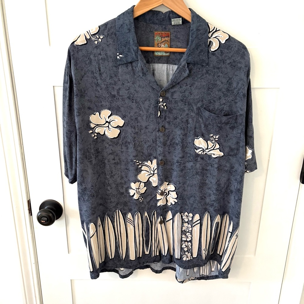 Pineapple Connection Vintage Hawaiian Shirt. Size Large.